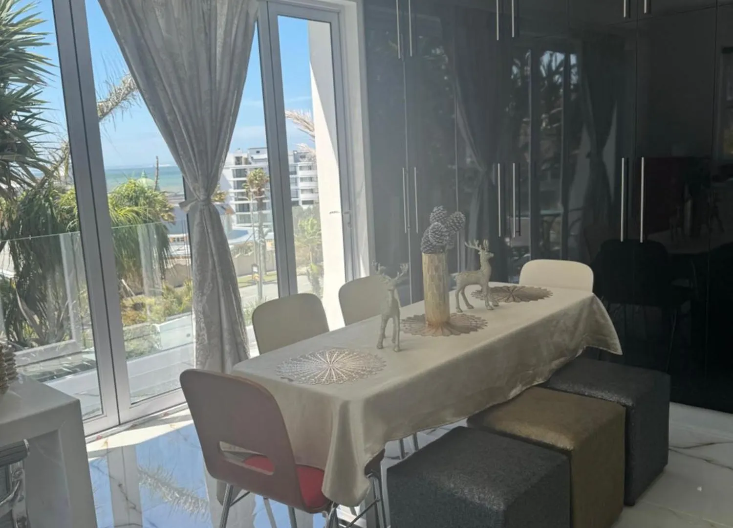 Posh Spot On The Beachfront Sleeps 5 Port Elizabeth 0*,