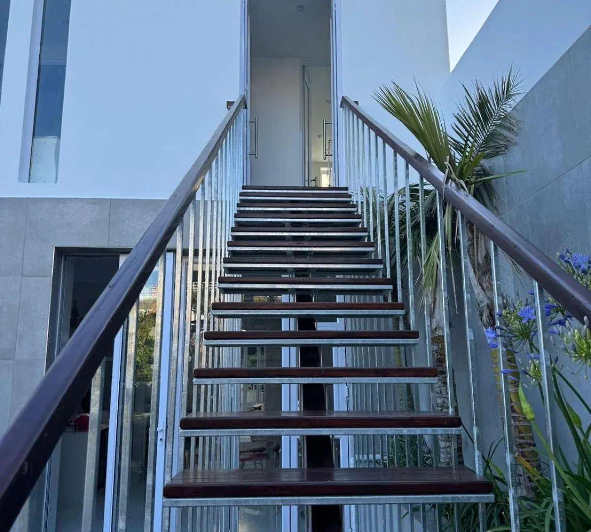 Apartment Posh Spot On The Beachfront Sleeps 5 Port Elizabeth