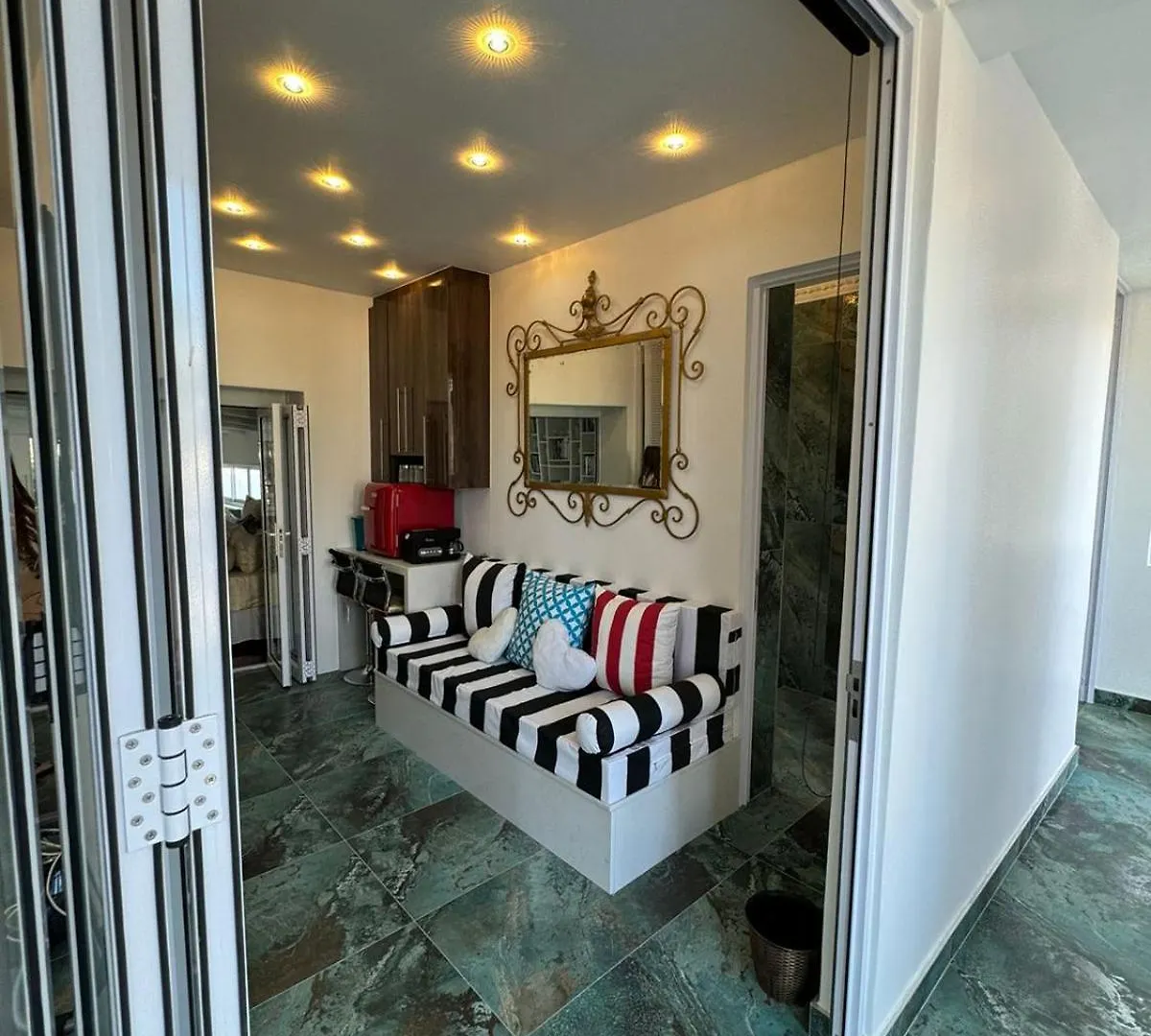 Posh Spot On The Beachfront Sleeps 5 Port Elizabeth South Africa